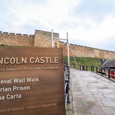Castle Mount Apartment Lincoln Exterior photo
